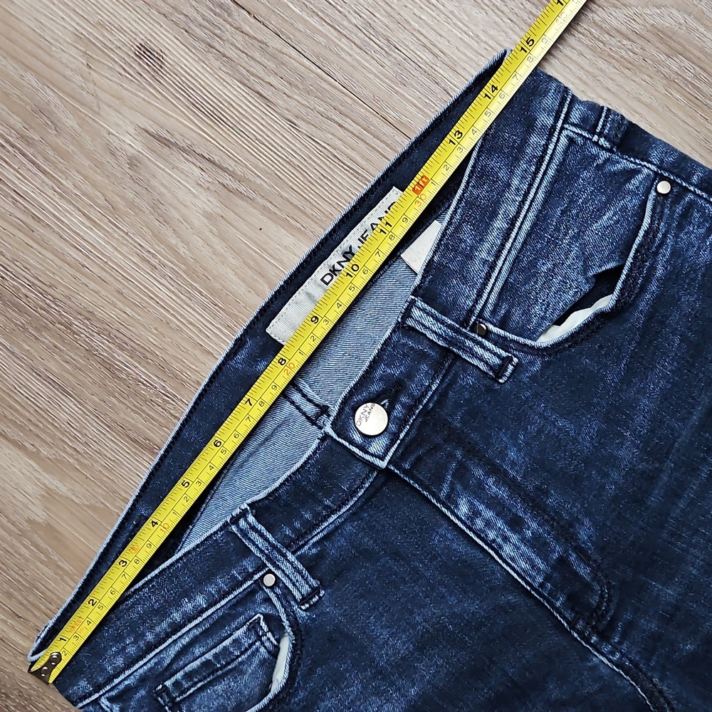 DKNY Jeans Mid Rise Distressed Stretch Cropped Ankle Blue Jeans Women's 06 - Picture 10 of 14